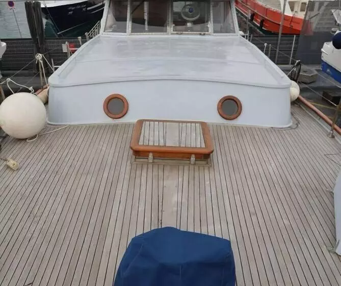 Hotelli Yacht Germinal Honfleur