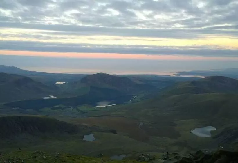 Snowdonia Slate Mountain Cottage Near Zip World