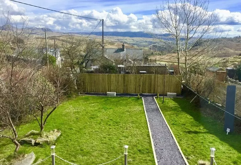 Snowdonia Slate Mountain Cottage Near Zip World