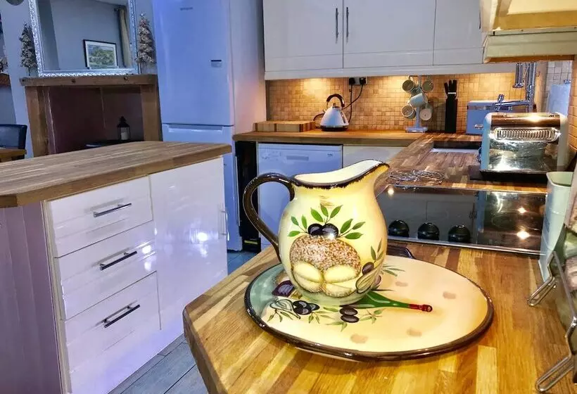 Snowdonia Slate Mountain Cottage Near Zip World