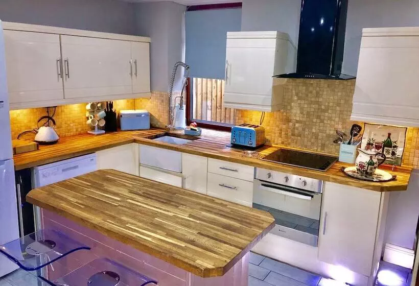 Snowdonia Slate Mountain Cottage Near Zip World