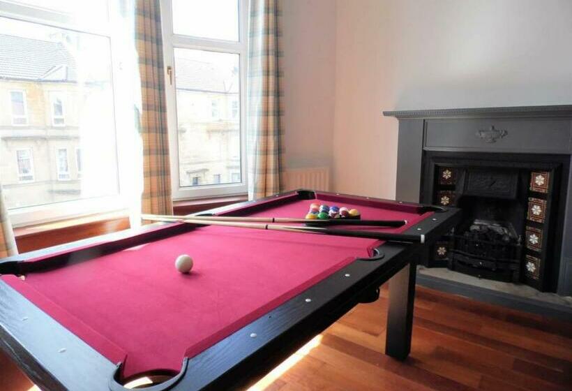 4 Bed Apartment, Paisley   Near Gla Airport