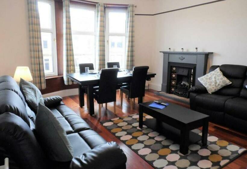 4 Bed Apartment, Paisley   Near Gla Airport