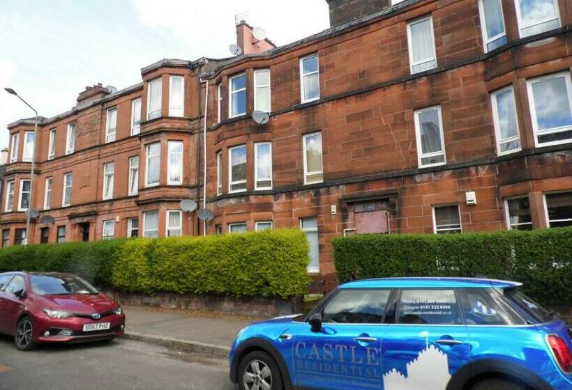 4 Bed Apartment, Paisley   Near Gla Airport