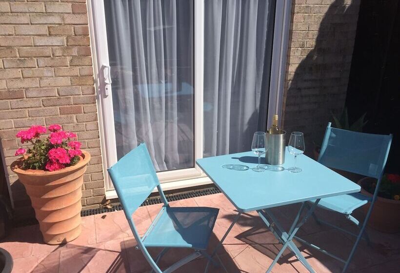 Nocleg ze śniadaniem Basingstoke En Suite Room In Garden Annex