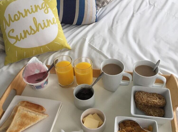 Nocleg ze śniadaniem Basingstoke En Suite Room In Garden Annex