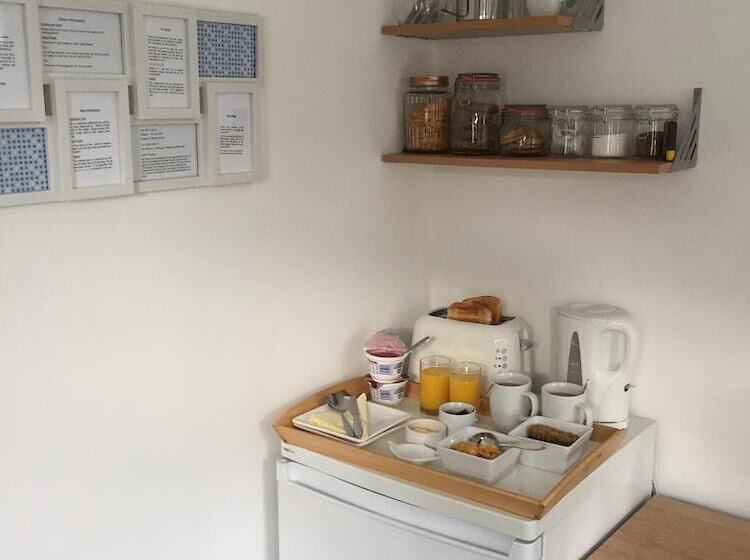 Nocleg ze śniadaniem Basingstoke En Suite Room In Garden Annex