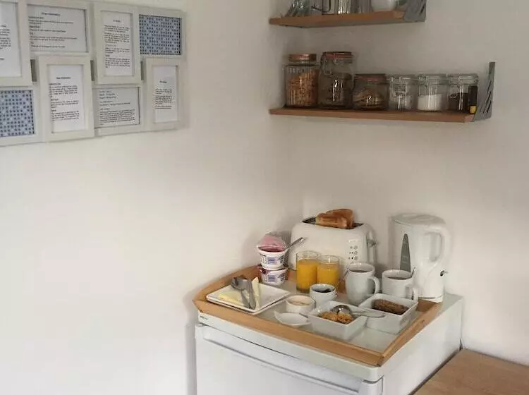 Aamiaismajoitus (B&B) Basingstoke En Suite Room In Garden Annex