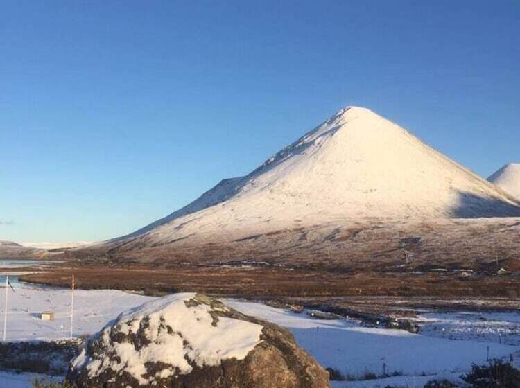 Immaculate 2 Bed House In Colbost