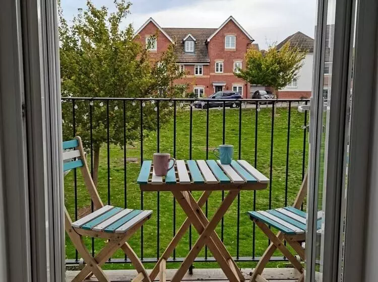 Cosy Apartment With Balcony