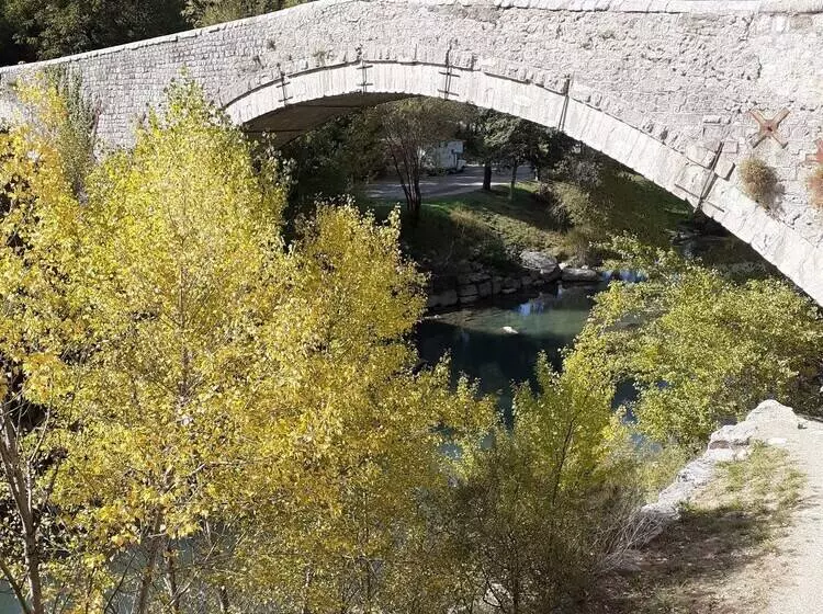ホテル Camping Les Lavandes, Castellane