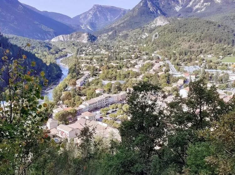 ホテル Camping Les Lavandes, Castellane