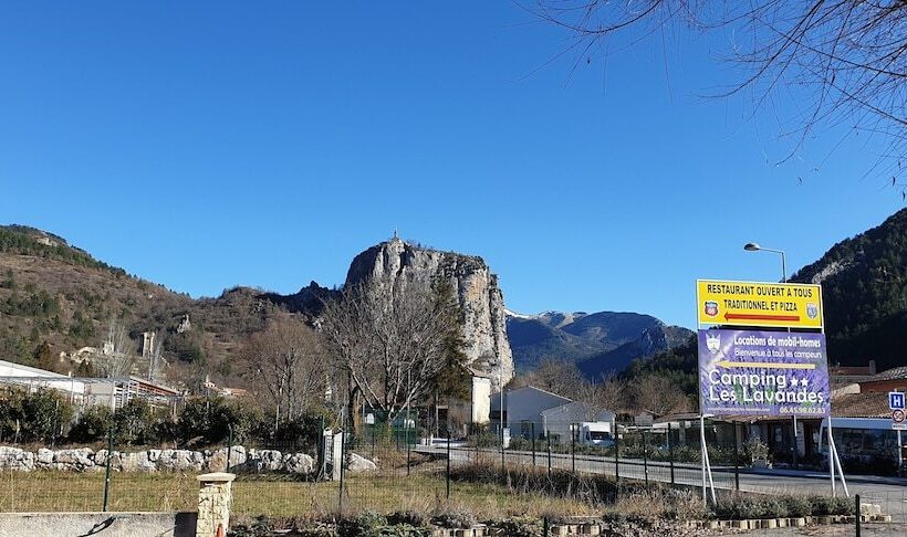 בית מלון כפרי Camping Les Lavandes, Castellane