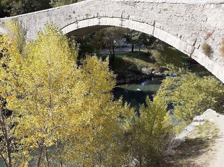 בית מלון כפרי Camping Les Lavandes, Castellane