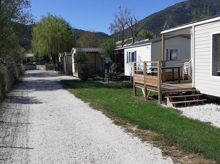 בית מלון כפרי Camping Les Lavandes, Castellane