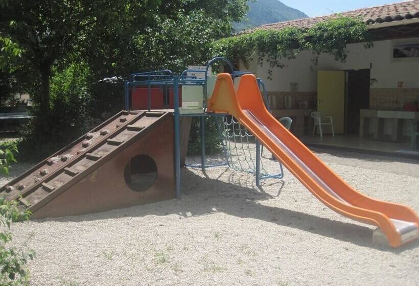 בית מלון כפרי Camping Les Lavandes, Castellane