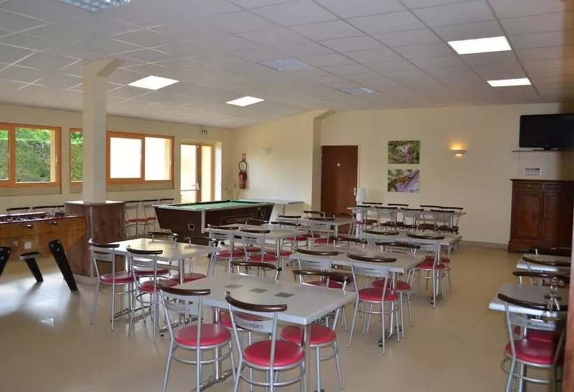 Hotelli Camping Les Poutiroux   Tente Lodge