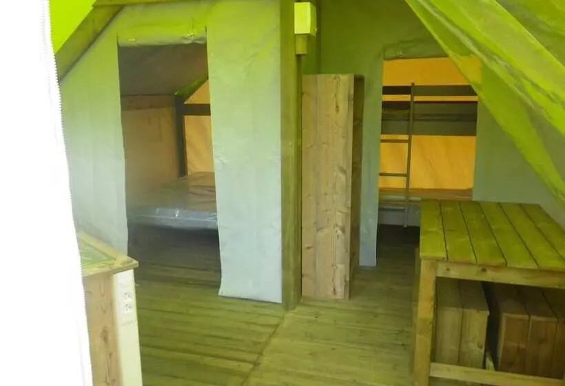 Hotelli Camping Les Poutiroux   Tente Lodge
