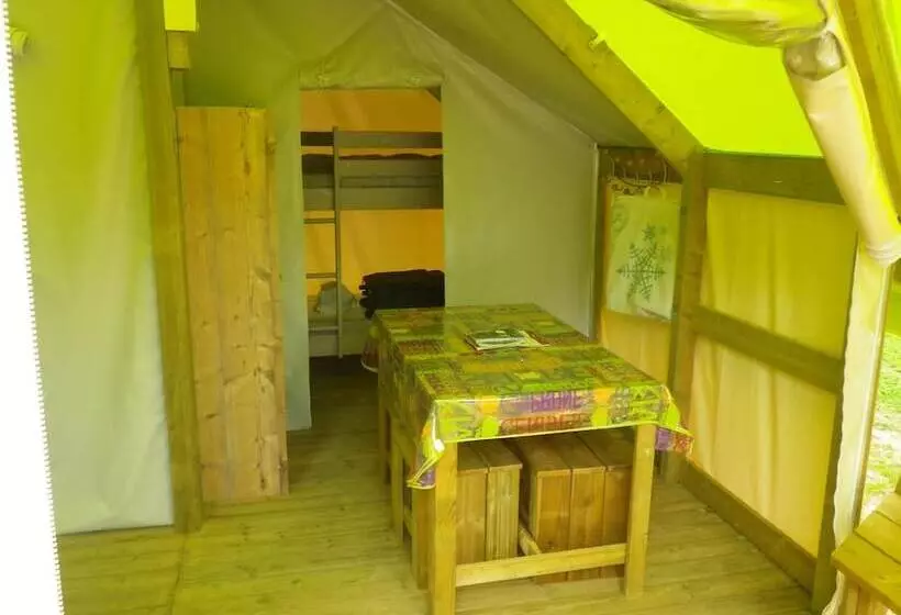 Hotelli Camping Les Poutiroux   Tente Lodge