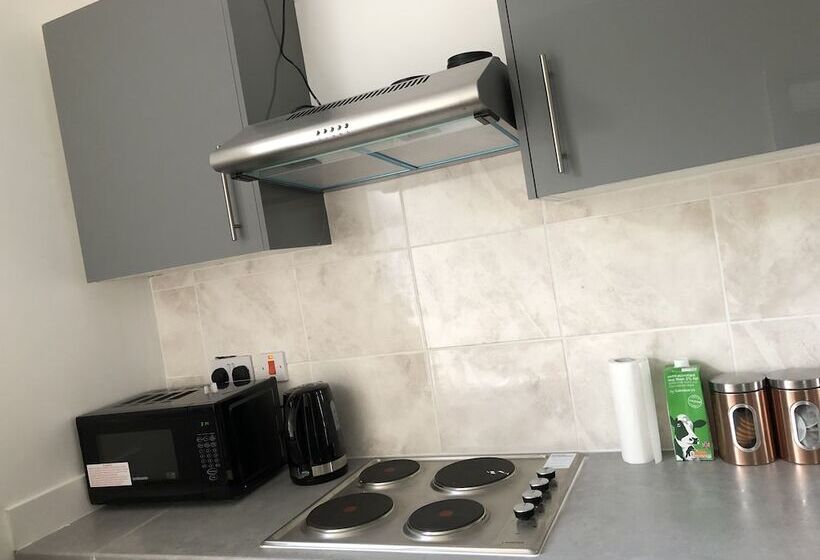 بنسيون Leman House