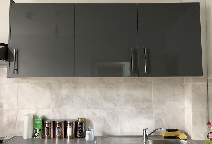 بنسيون Leman House