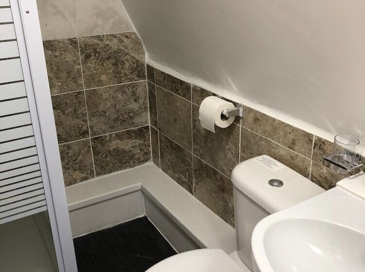 بنسيون Leman House