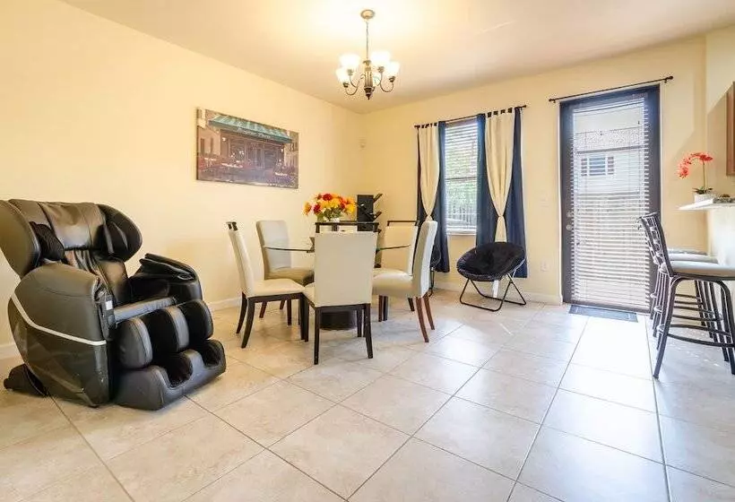 Rare Find! House Of Happiness By Mia Zoo & Fl Keys