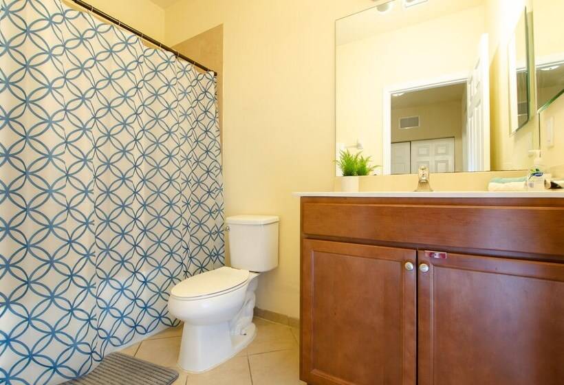 Rare Find! House Of Happiness By Mia Zoo & Fl Keys