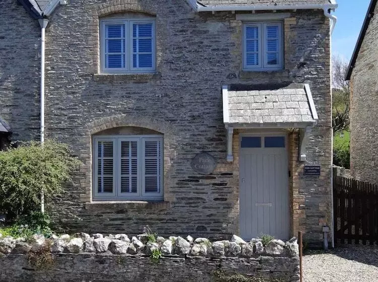 Seascape Hideaways At Mortehoe