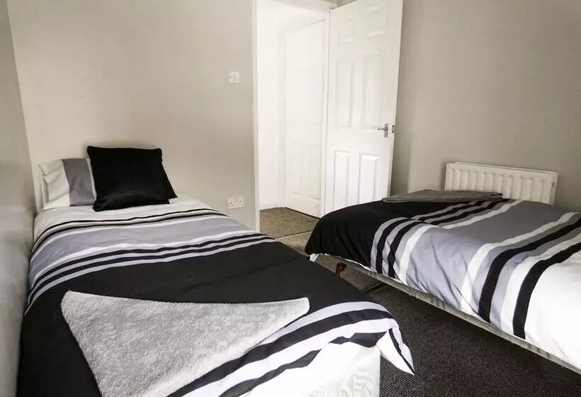 Wyndham House For 6 For Brecons And Bike Park Wales