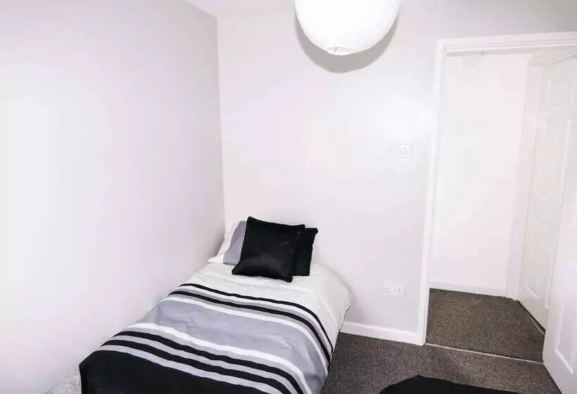 Wyndham House For 6 For Brecons And Bike Park Wales