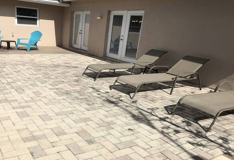 בית מלון כפרי Luxury Villa Oasis & Private Pool