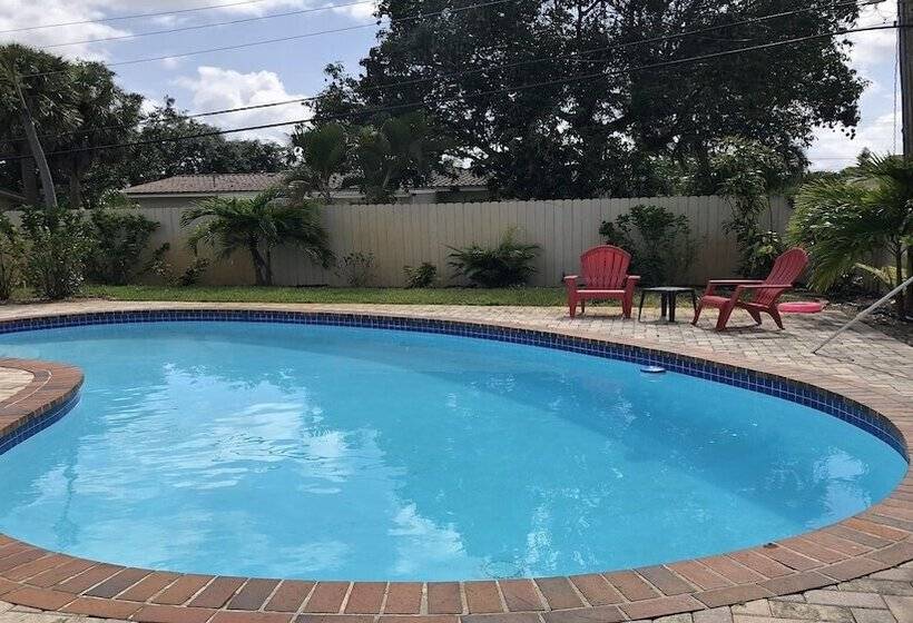 בית מלון כפרי Luxury Villa Oasis & Private Pool