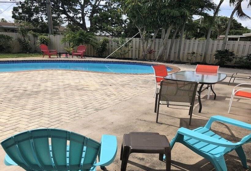 בית מלון כפרי Luxury Villa Oasis & Private Pool