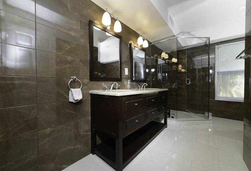 בית מלון כפרי Luxury Villa Oasis & Private Pool