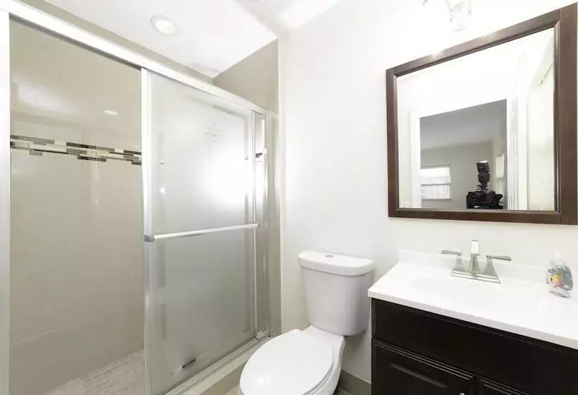 Hotelli Luxury Villa Oasis & Private Pool