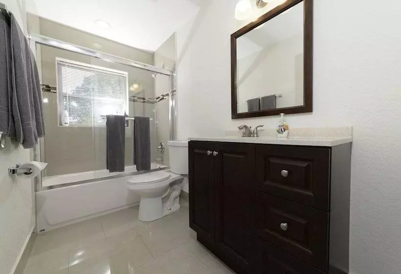 Hotelli Luxury Villa Oasis & Private Pool