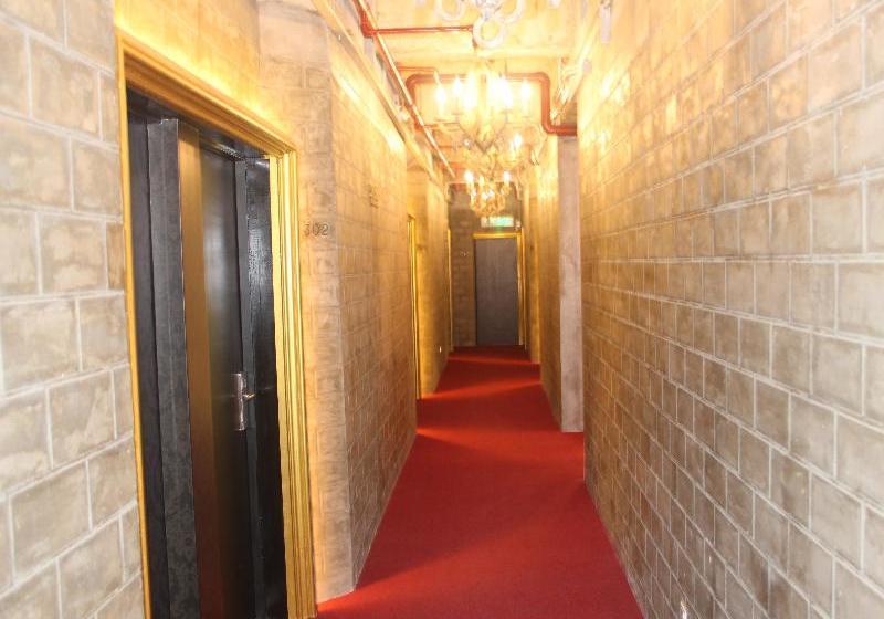 酒店 The Silver Inn