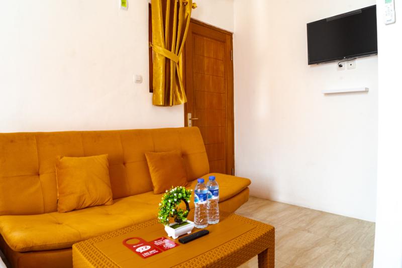 פנסיון Reddoorz Near Cipinang Indah Mall