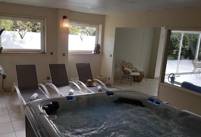 פנסיון Villa Varentia