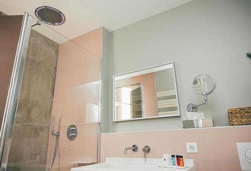 פנסיון Villa Varentia