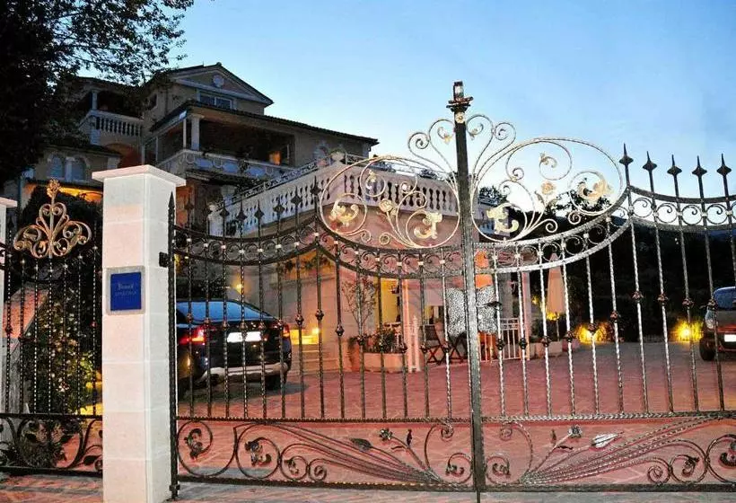 Apartment Villa Barbara By Interhome