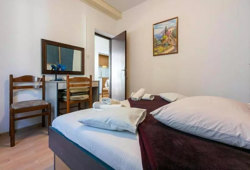 Apartments And Room Ruzica