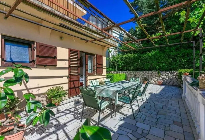 Apartments And Room Ruzica