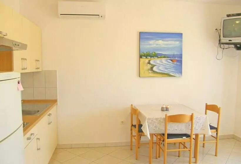 Apartments Rina