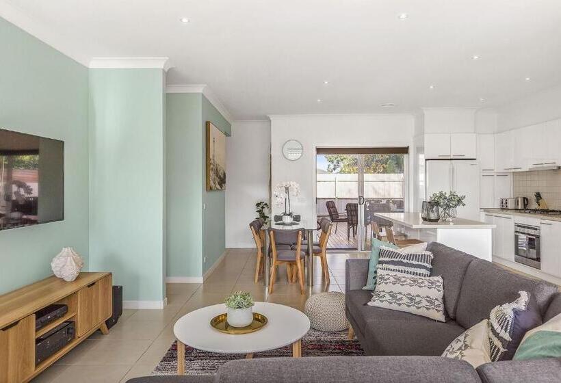 Boutique Stays   The Richardson