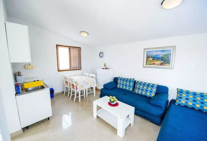 Apartments Villa Flora