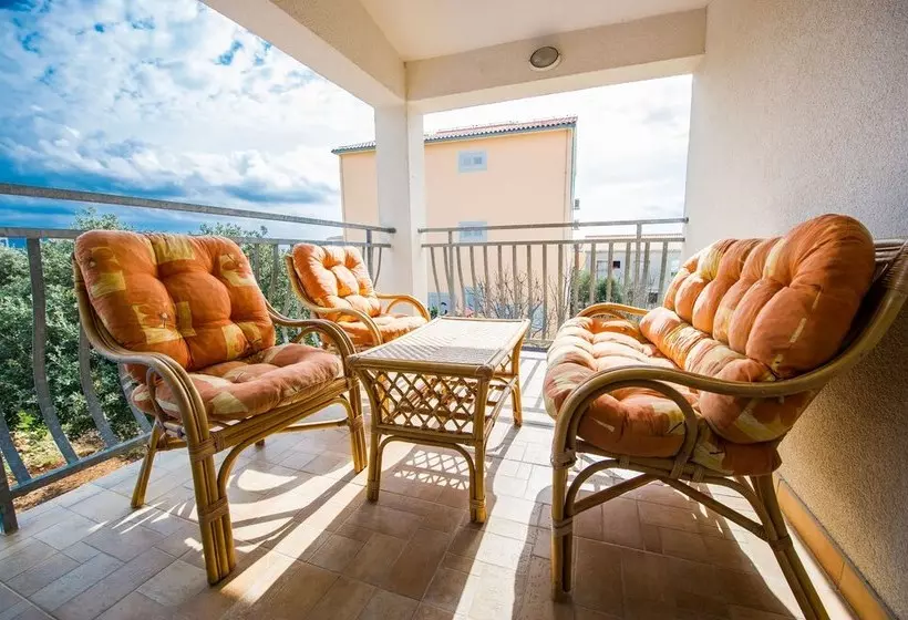 Apartments Villa Flora