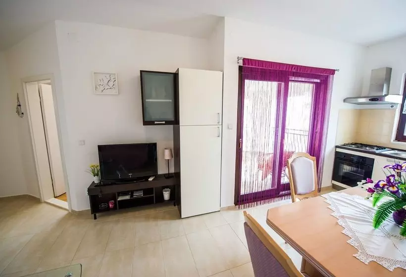 Apartments Villa Flora