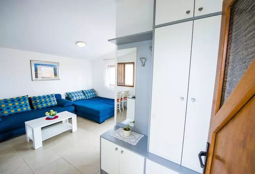 Apartments Villa Flora